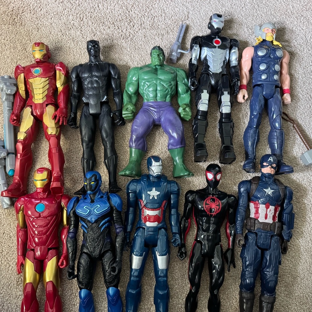 Marvel Superhero Action Figure Set